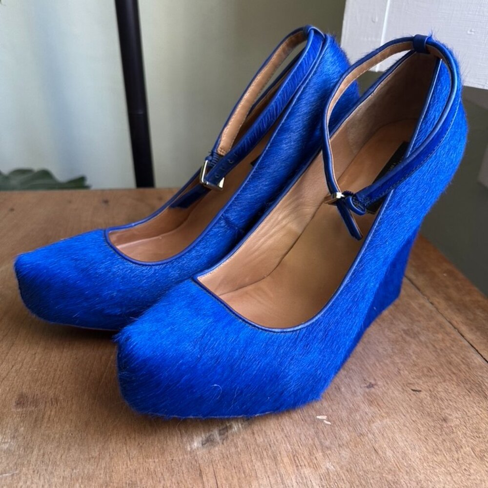 Ann Taylor Blue Cow Hide Wedges - size 8